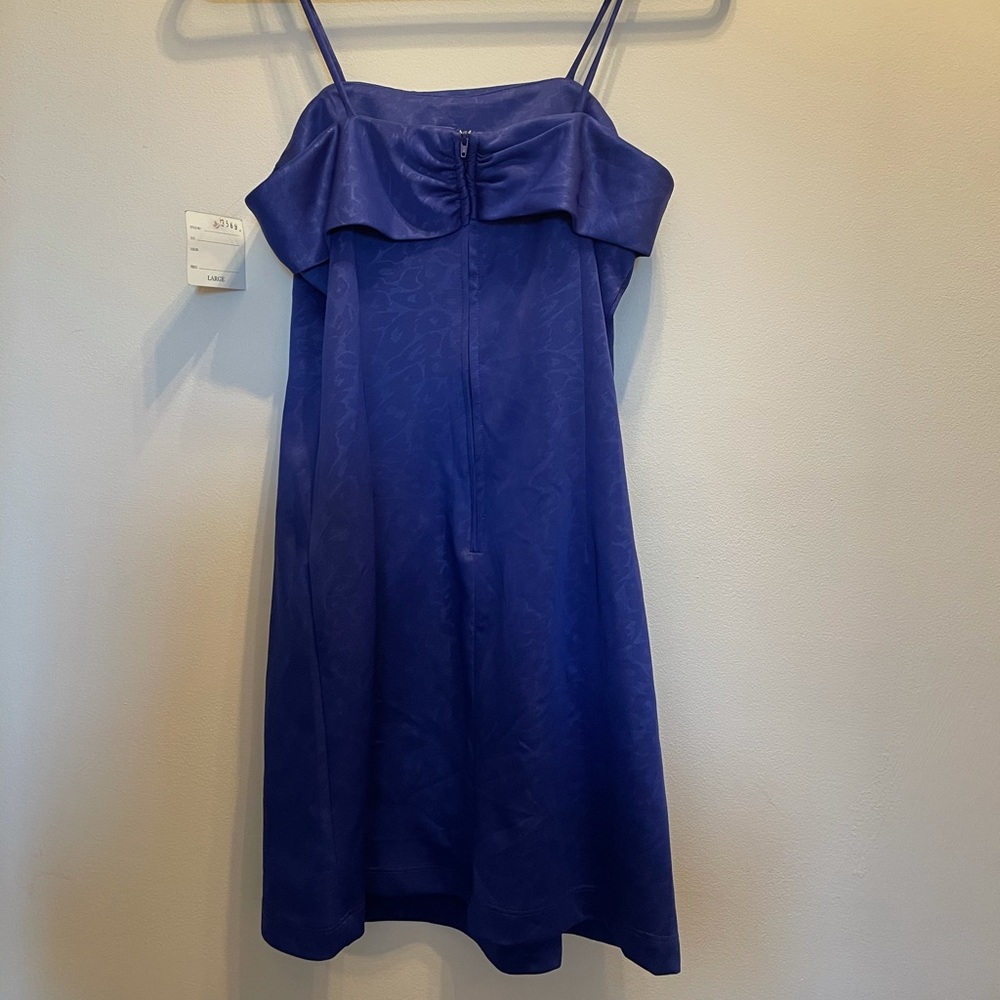 Satin bodycon cocktail dress with bow - Picture 2 of 5